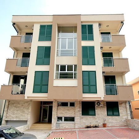 Apartments Draskovic Mirista Petrovac Buitenkant foto