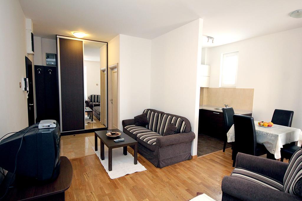 Apartments Draskovic Mirista Petrovac Buitenkant foto