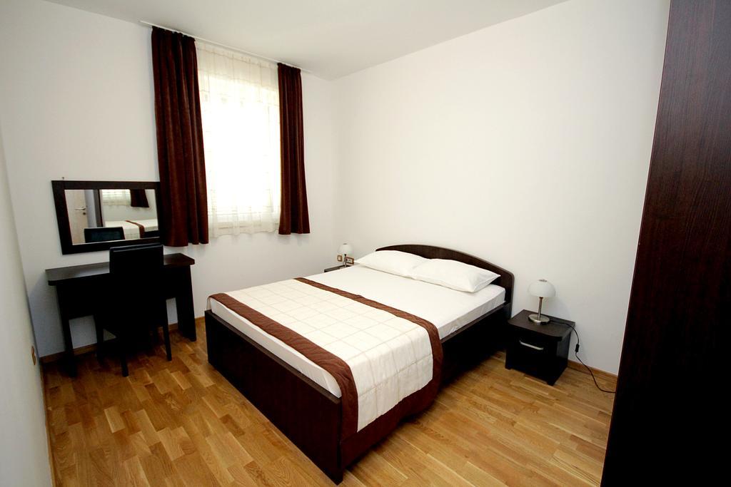 Apartments Draskovic Mirista Petrovac Buitenkant foto